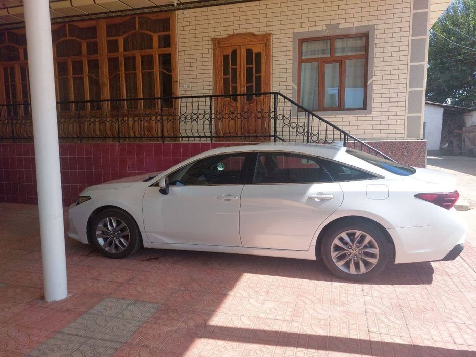 Tayota avalon 2022 yil sotiladi