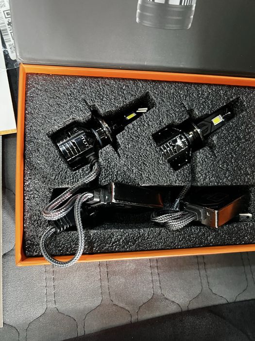 Продам bi le ламночки