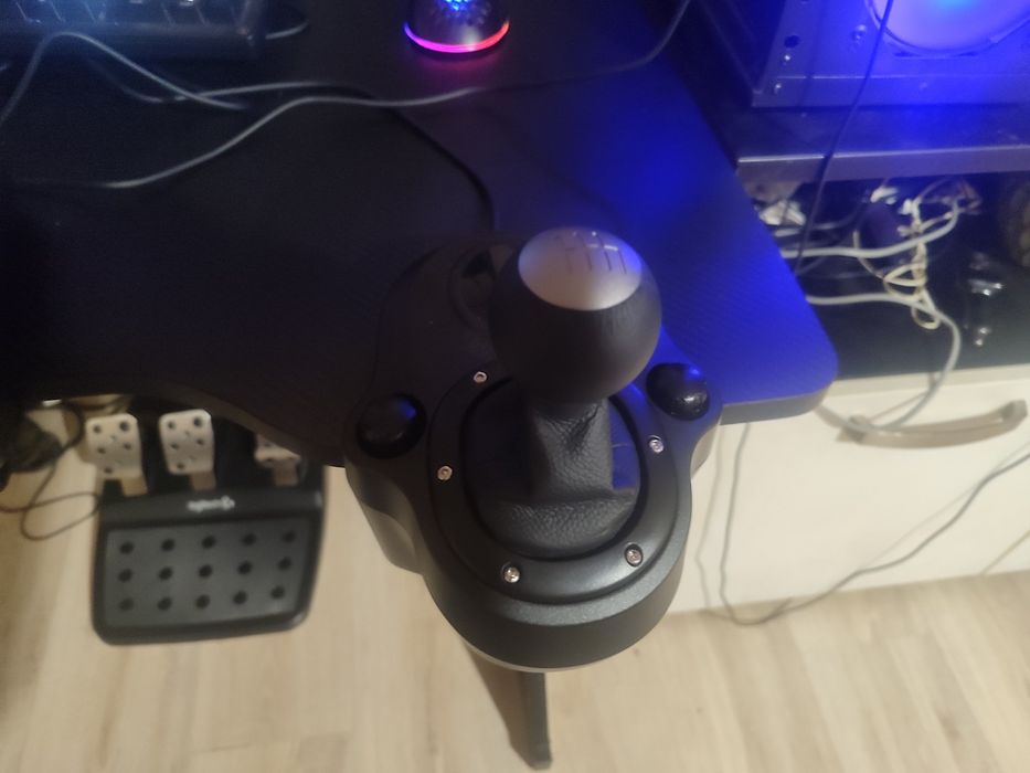Logitech g29+shifter на 2 месеца