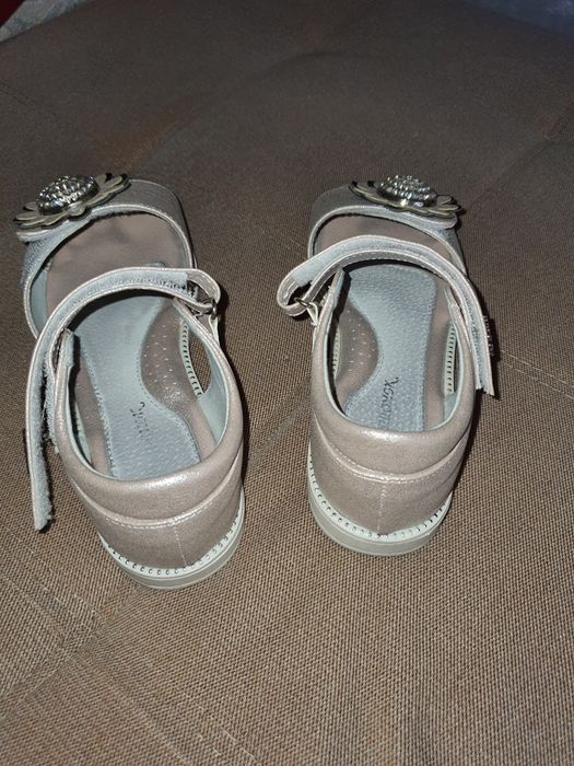 Сандали для девочки