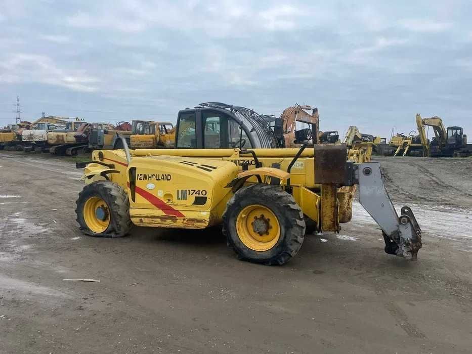 Cabina incarcator telescopic New Holland LM 1740