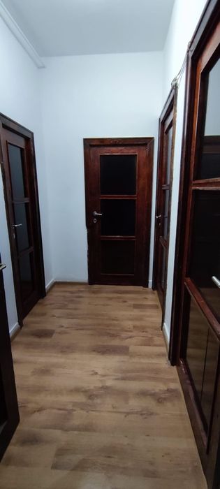 Vând apartament decomandat