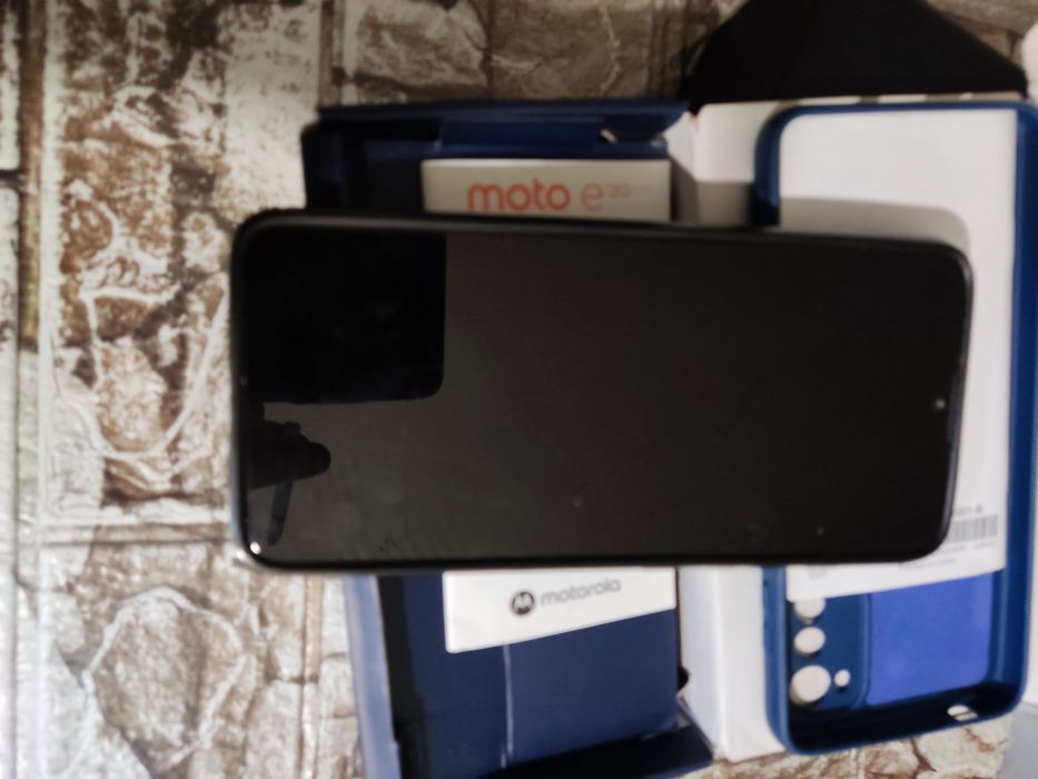 Motorola  moto e20