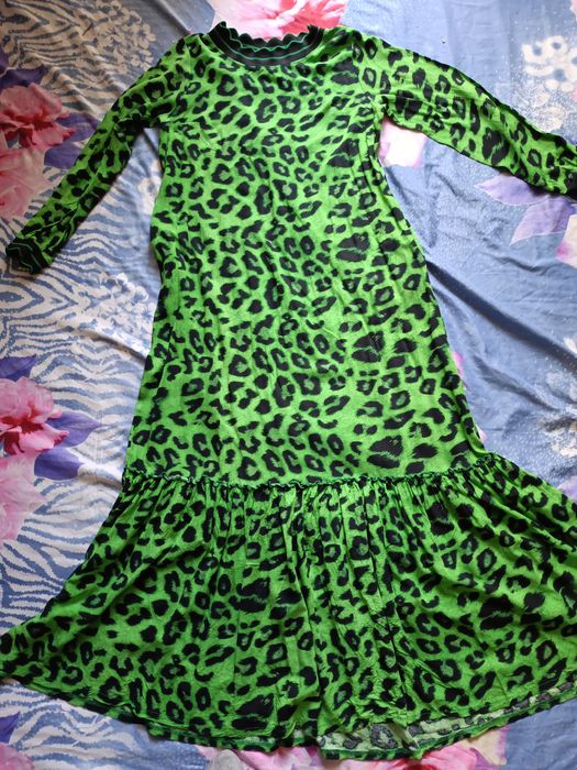 Ajoyib koʻylak  rangi bardoviy yangi holat zor nomusiga yana 2ta kiyim