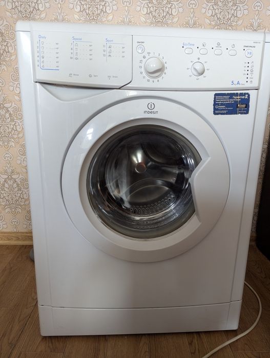 Стиральная машина Indesit Б/У (Рабочая, под ремонт подшипников)