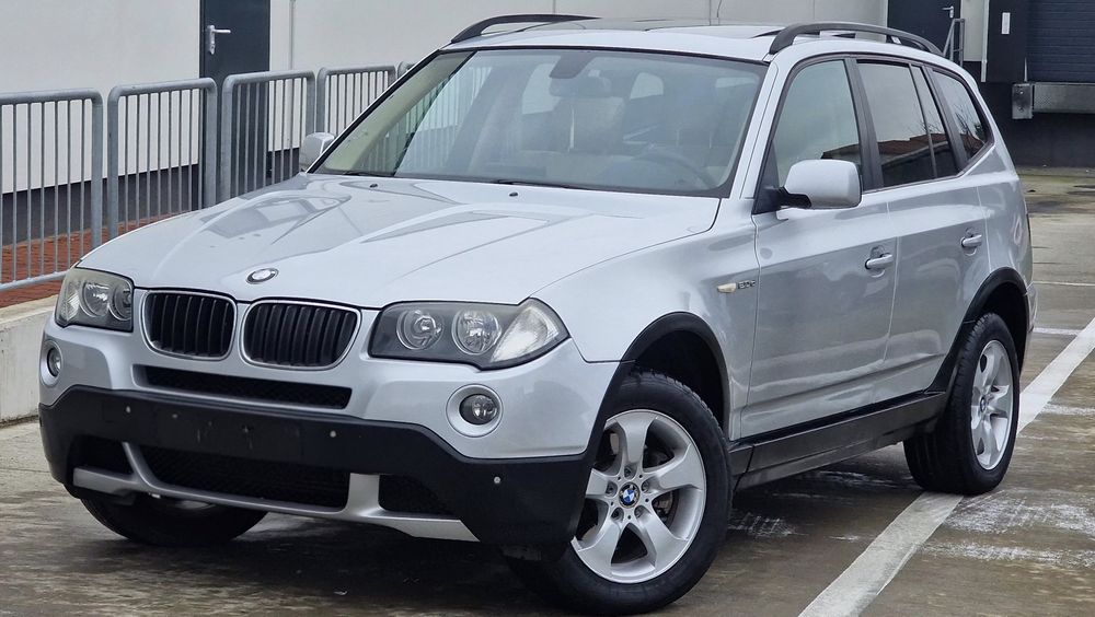 BMW X3 " X-Drive " Panoramic / Navigație TOP