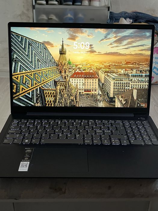 Lenovo leptop.