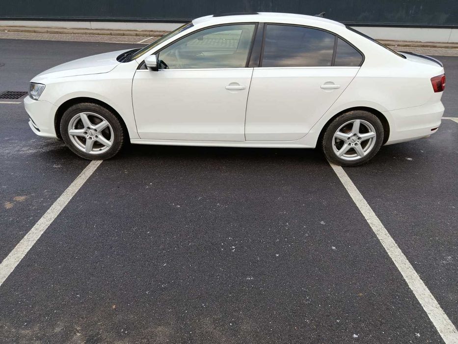 Автомобил Volkswagen Jetta