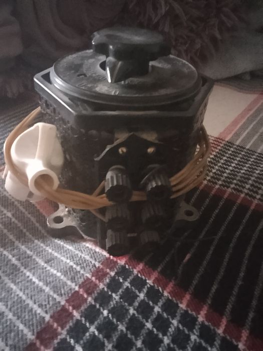 Лабораторный трансформатор