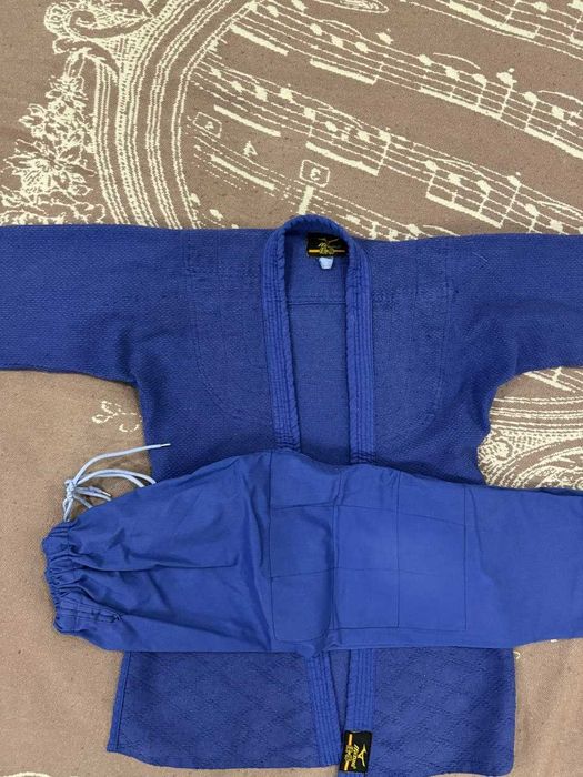 Детский спортивный костюм