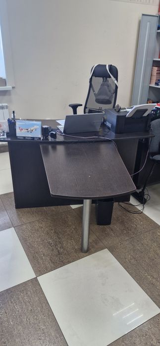 Б/у офисная мебель