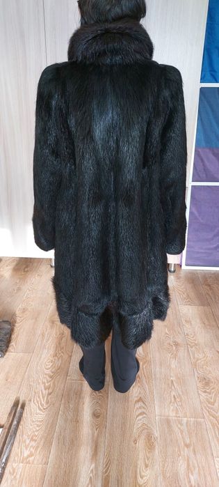 Продам шубу нутриевую