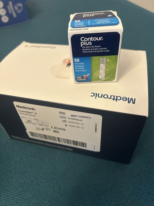 Senzori glicemie Guardian 4 Medtronic + teste Contour plus