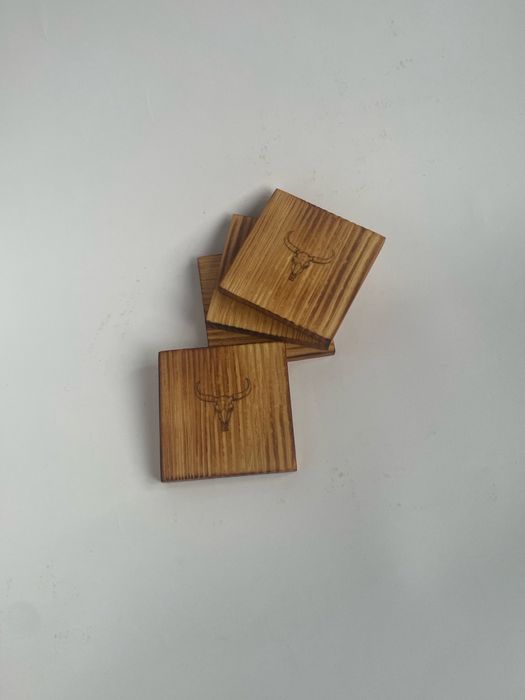 сет от 4 персонализирани дървени  подложки за чаши