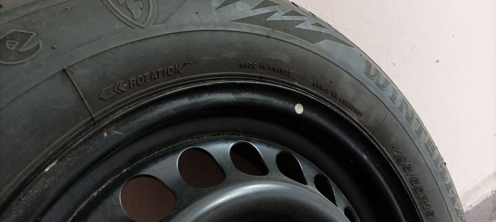 Зимна гума с джанта 195/65 R15