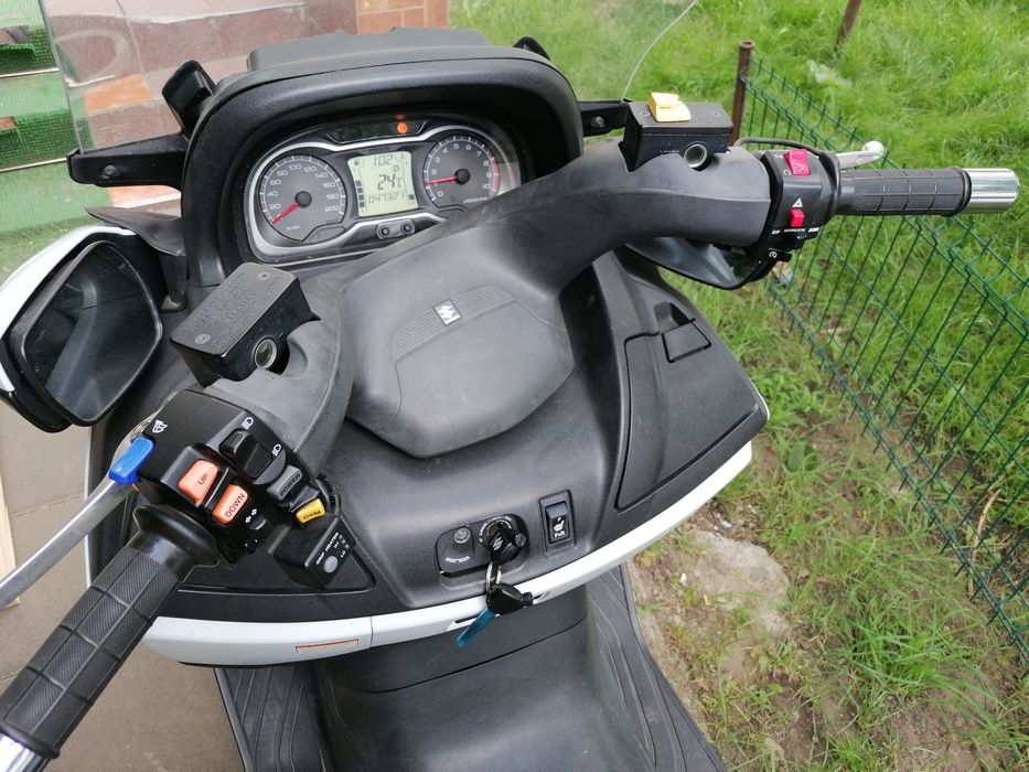 **Suzuki Burgman 650 Executive 2017 – 638 cmc – 47.321 km – stare foarte bună**