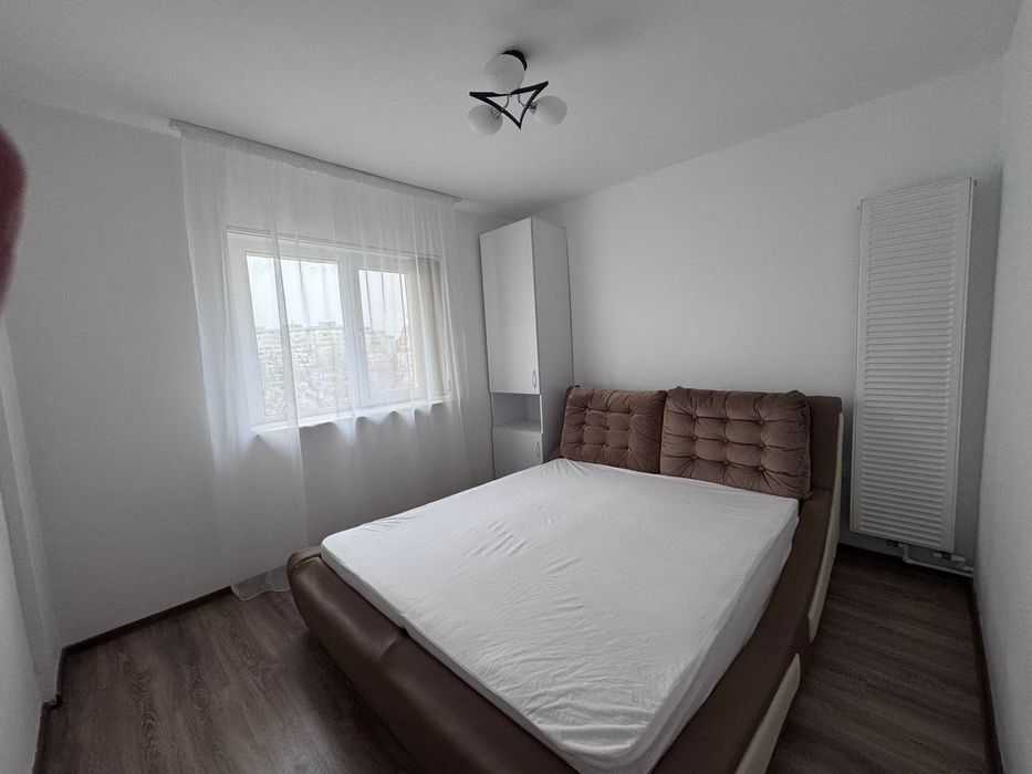 Închiriez apartament