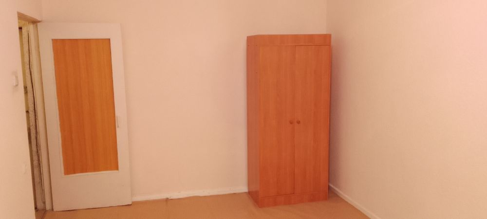 Юнусабад-15  1/1/4  (метро Туркистон) полупустая.