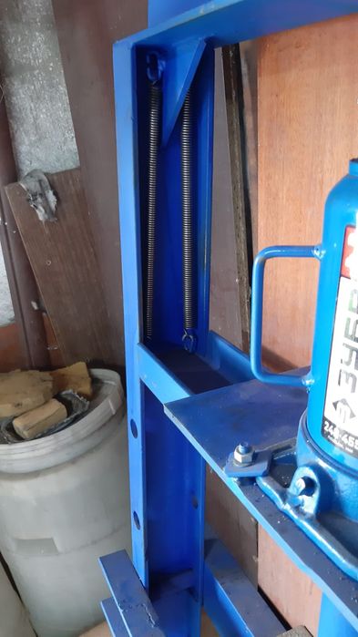 Пресс гидровлический