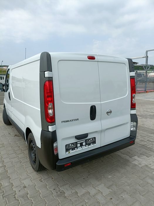 Autoutilitara Nissan primastar 2011