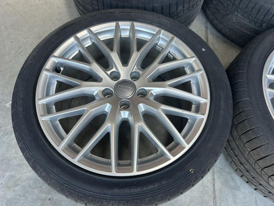 Audi A6 C7 Комплект джанти със летни гуми 255/40/19