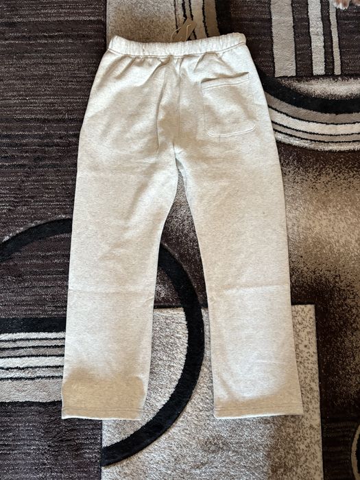 Pantaloni essentials / largi