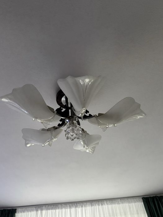 Lustră clasică – 5 brațe, sticlă opal