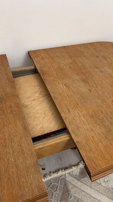 стол из натурального дерева