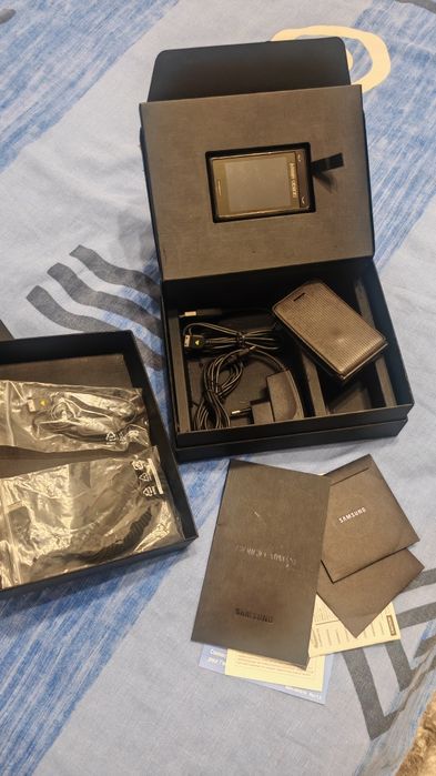 Telefon Giorgio Armani