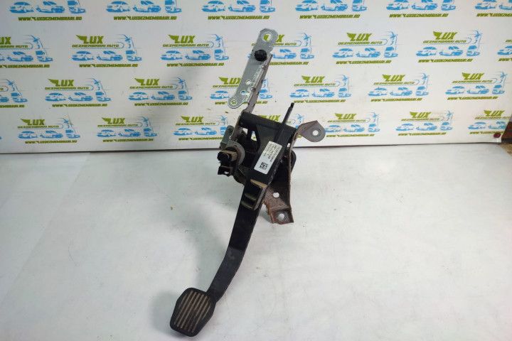 Pedala ambreiaj 4M52-7B633-XB Ford Focus 2 (facelift) (2008 - 2011)