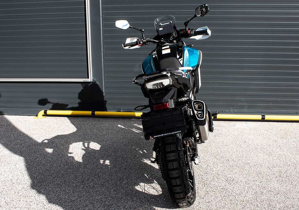 Motocicleta CFMOTO 450MT '25