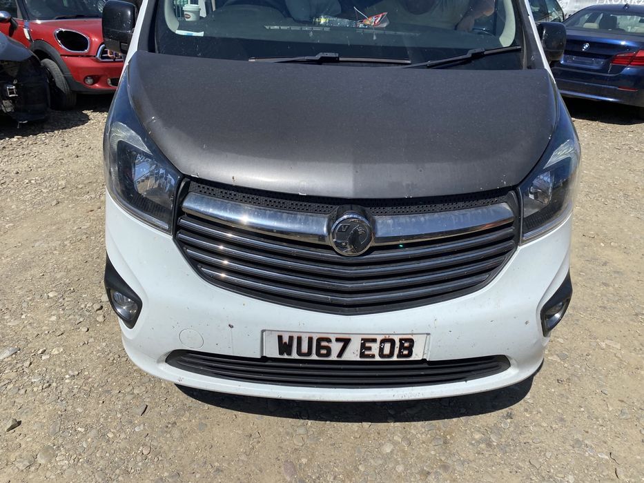 Fuzetă stânga față Opel Vivaro 1.6 cdti 2017