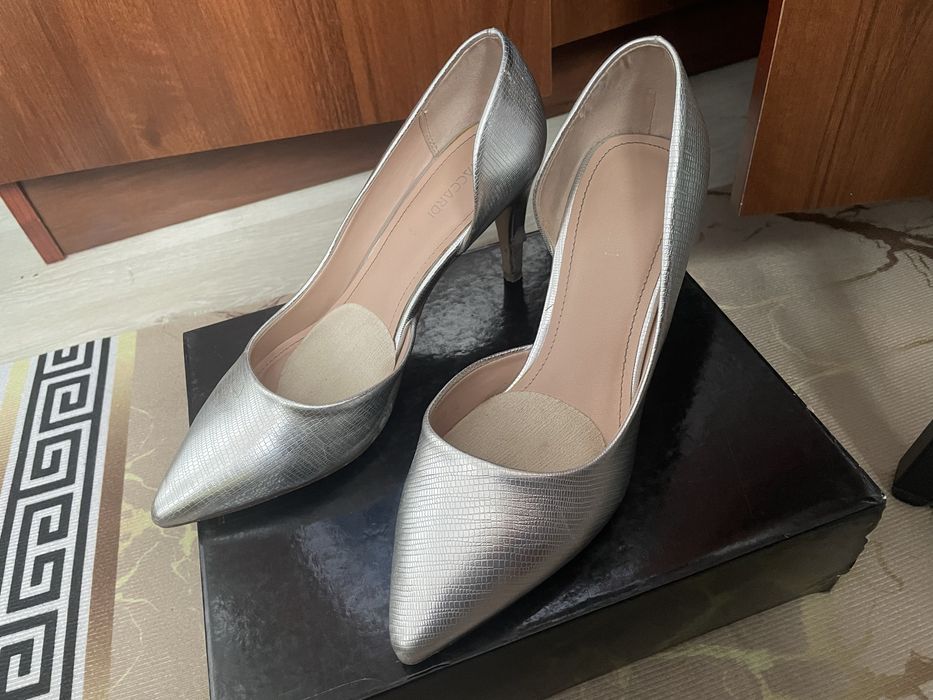 Женская обувь