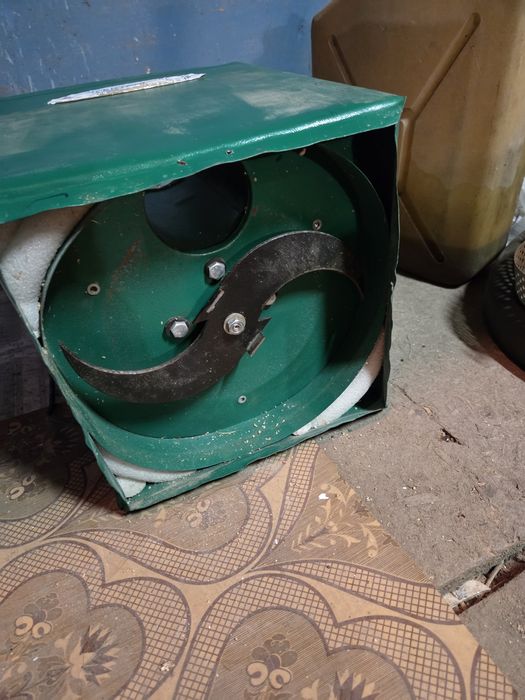 Зернодробилка для кормов