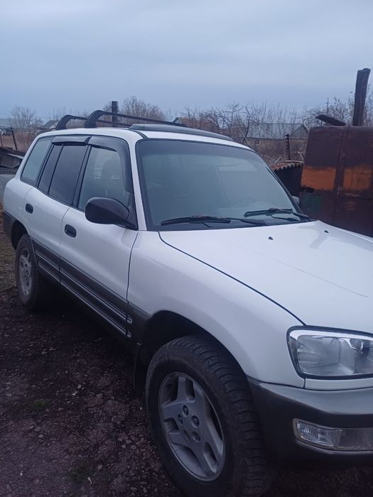Продам toyota rav 4