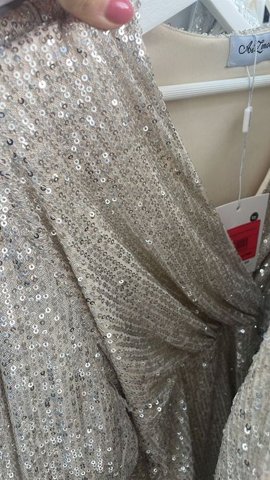 Платье с пайетками. Серебристая