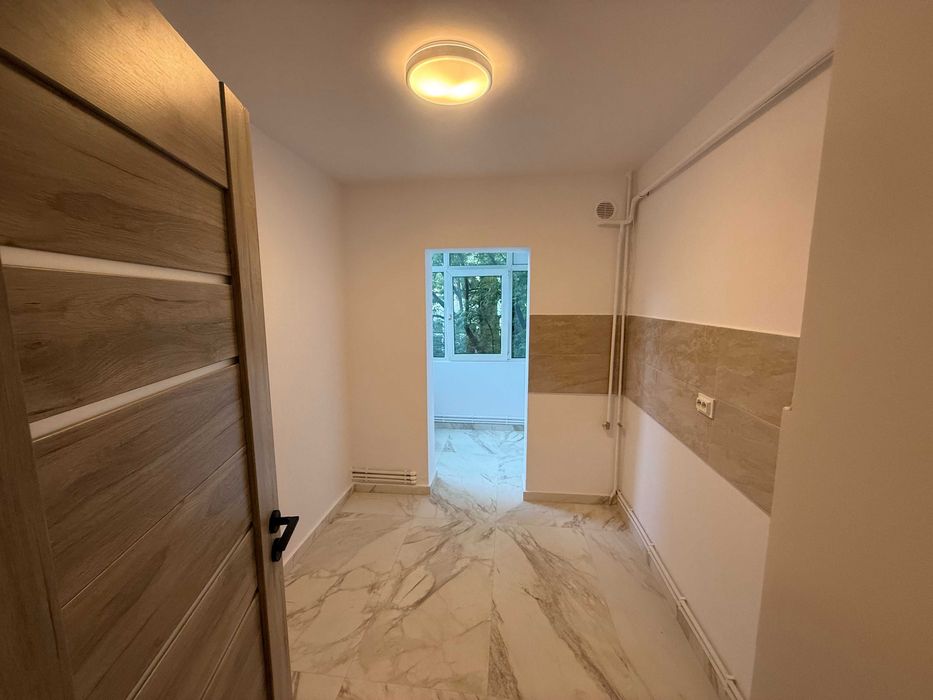 Proprietar, 2 Cam D, Renovat NOU, Etaj 3, Profi Canta!