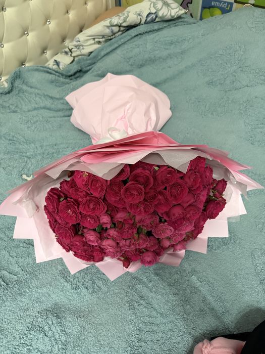 цветы свежие 1 кунде болмады . 30 мынга алынган 12 ге беремын