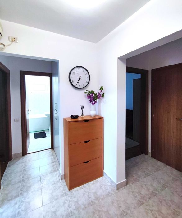 Inchiriez apartament 3 camere decomandat/ Tomis Nord/ Termen Lung