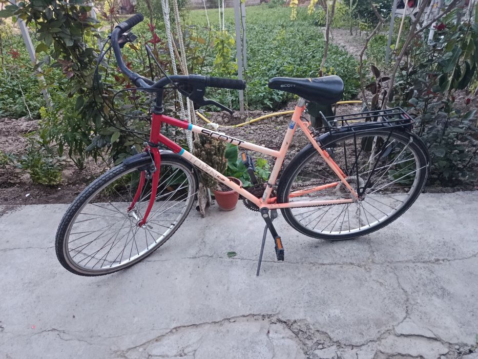 Srochno velosiped sotiladi.