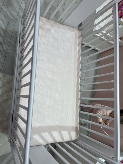 Кошара бяла с мече и матрак