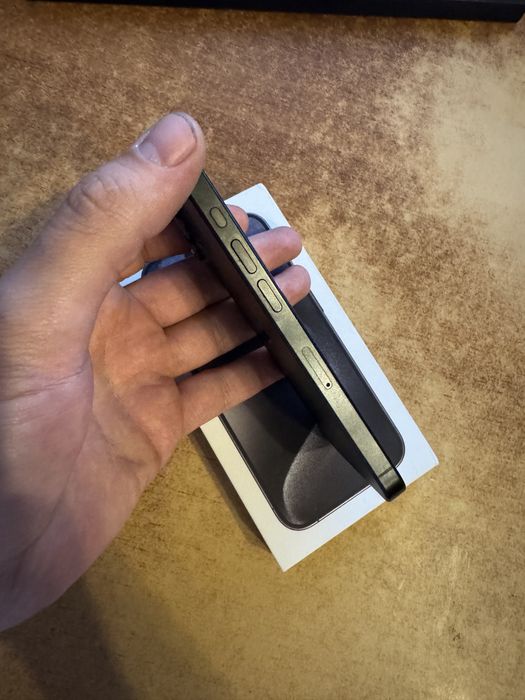 iPhone 15 pro 256gb