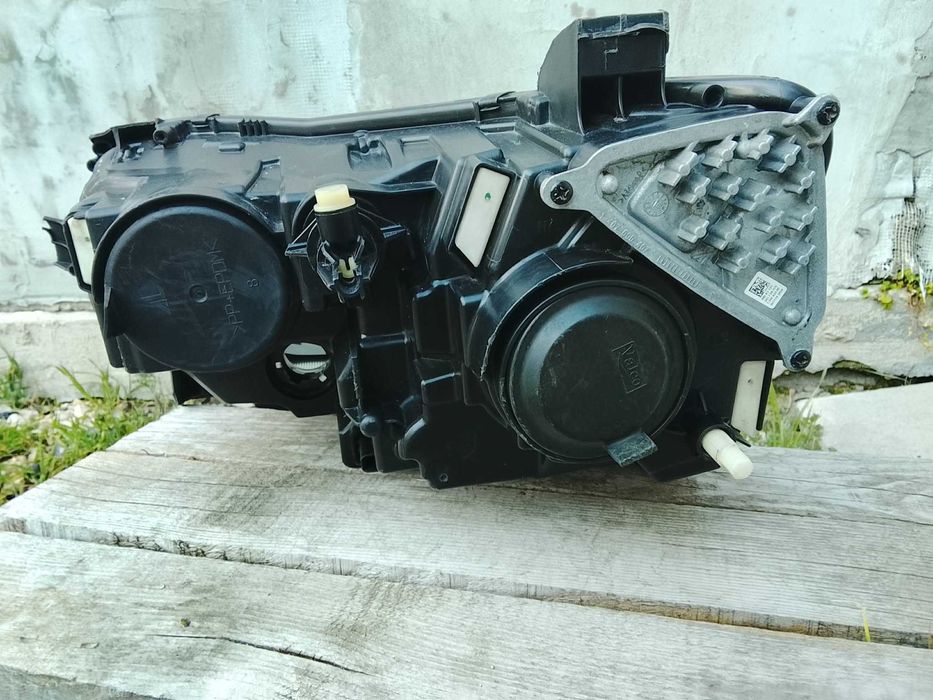 Десен фар за Dacia Duster  2017-2022г