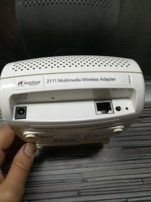 Мултимедиен безжичен адаптер RUCKUS VF2111