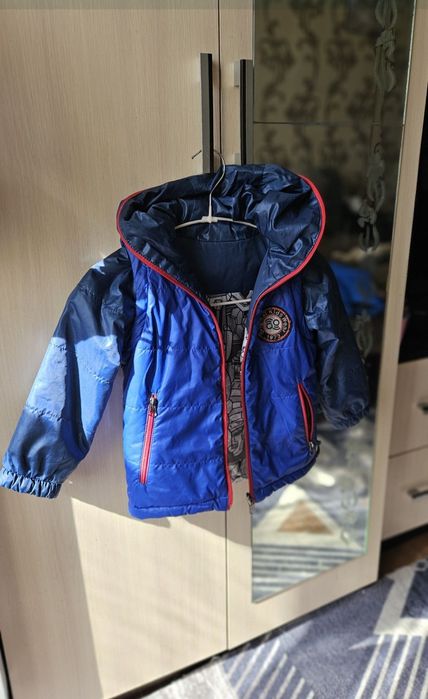 Куртки детские, продам