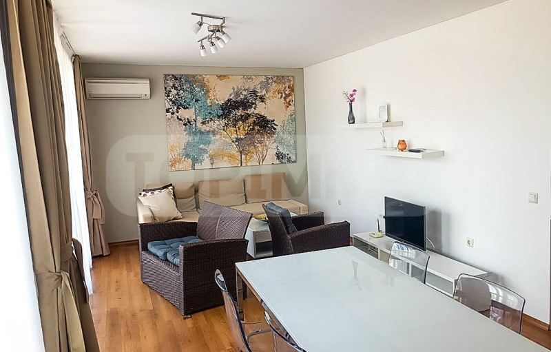 Продава се Двустаен апартамент в Бяла - 112 кв.м за 929 €/кв.м - Снимка #2