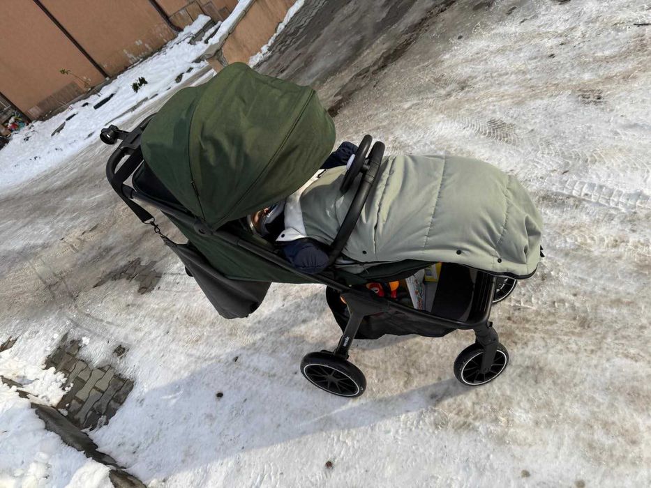 Детска количка модел: Easywalker Jackey 2 XL (цвят Deep Green) с Доживотна Гаранция + пълен набор от аксесоари за всички сезони - цена 250 евро