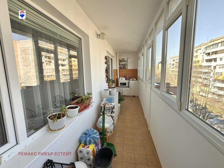 Продава се Четиристаен апартамент в Русе, Чародейка - Юг - 87 кв.м за 1011 €/кв.м - Снимка #10