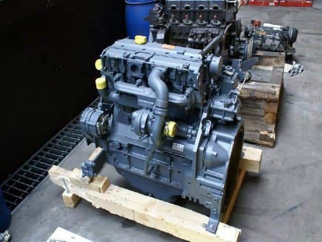 motor excavator liebherr r900