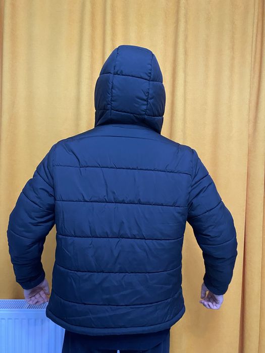 Куртка Вайкики за бесплатно почти
